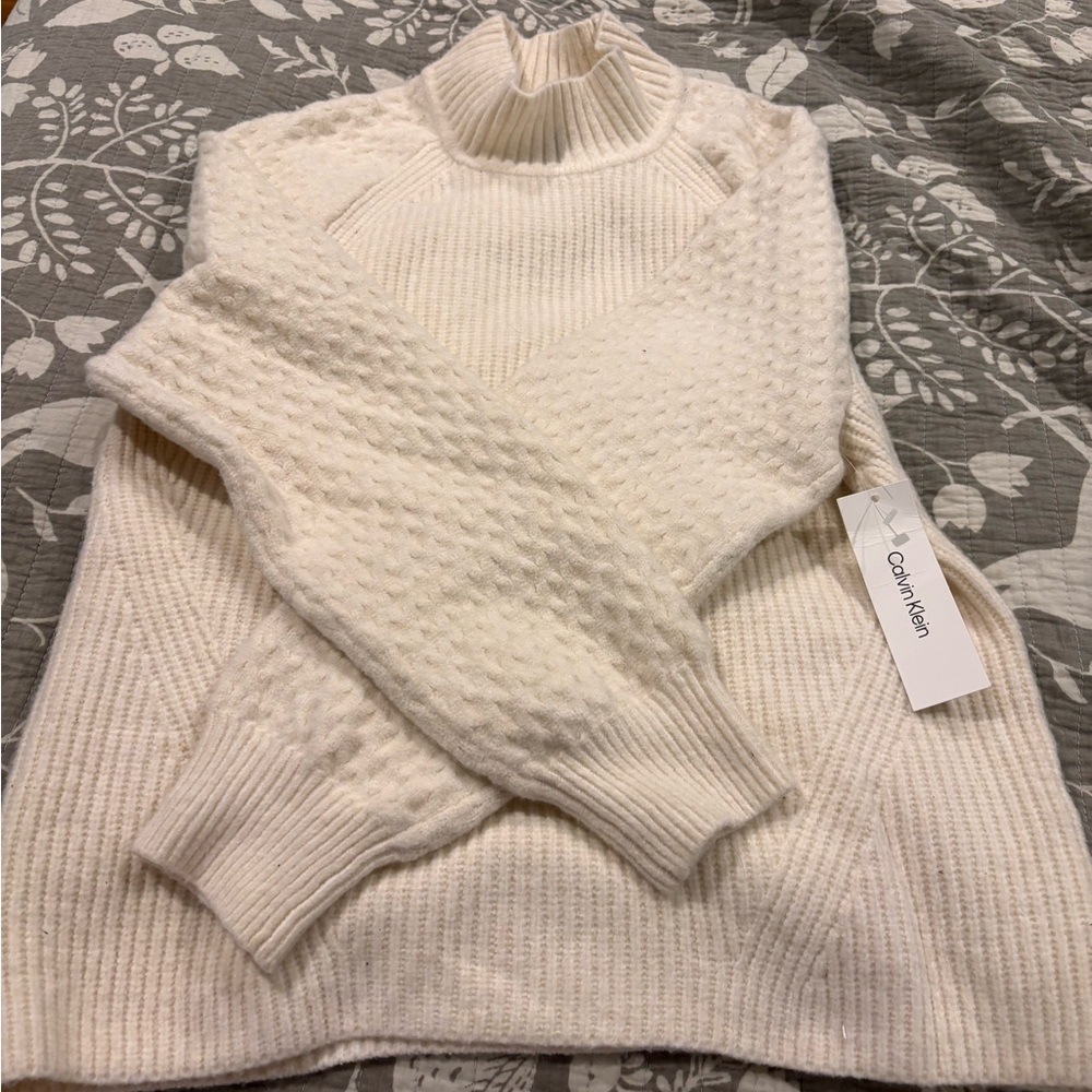 Calvin Klein Off-White Cable & Ribbed Turtleneck Sweater